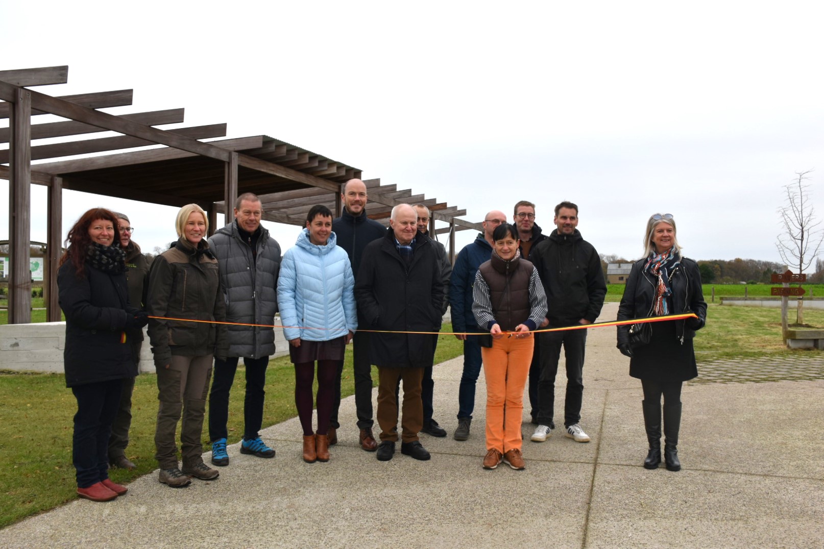 NIEUWE PARKING AAN ONTHAALPOORT  VLOETHEMVELD